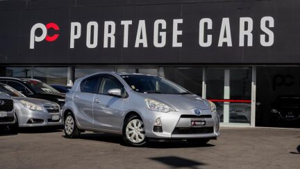 2014 Toyota Aqua F spec Hybrid Push start image 353176