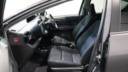 2015 Toyota Aqua S MODEL + PUSH START + REVERSE CAMERA image 357904