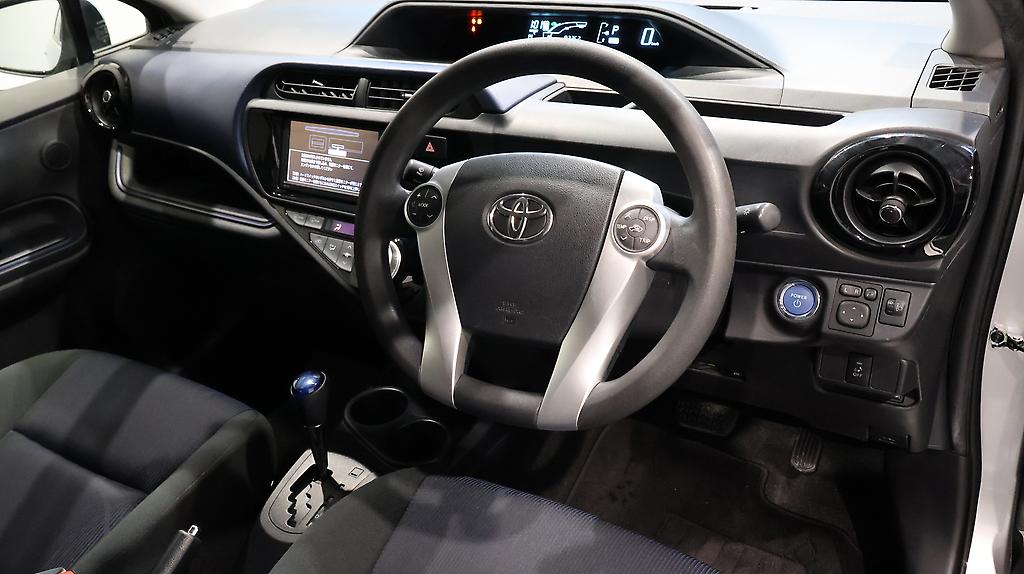 2015 Toyota Aqua S Model, Push Start, Reverse Camera image 357153