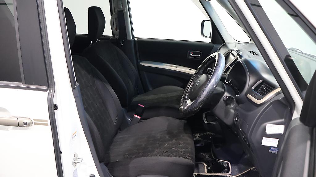 2015 Suzuki Solio DJE J Style image 354815