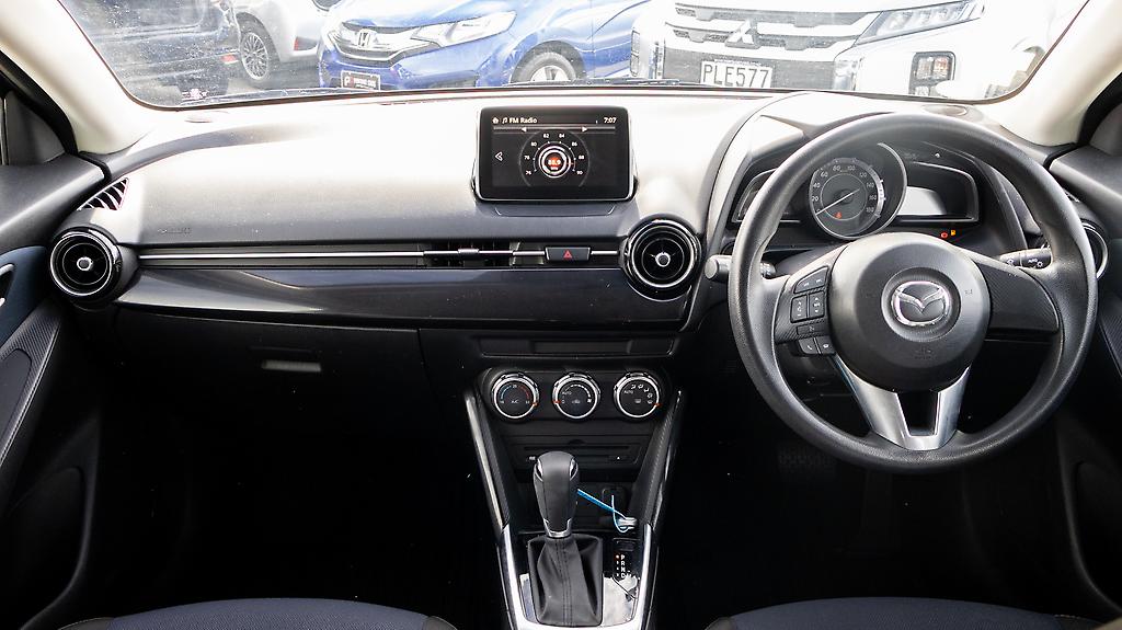 2015 Mazda Demio 13S push start,i stop image 357777