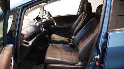 2012 Honda Fit Shuttle Hybrid Smart Selection image 353456