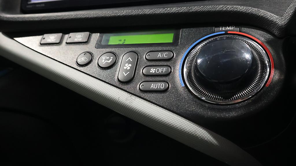 2013 Toyota Aqua S Model, Push Start, Reverse Camera image 355956