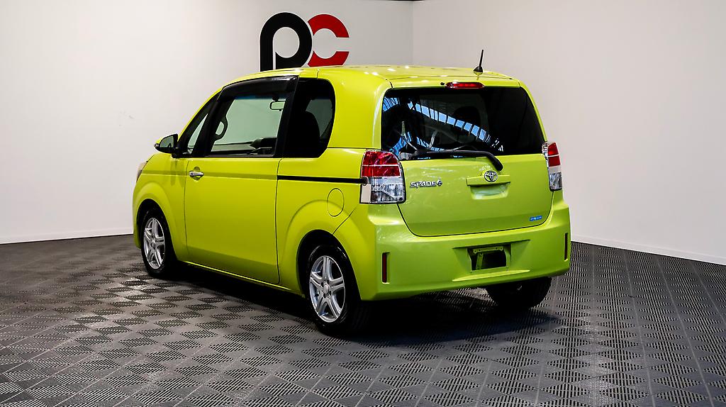 2013 Toyota Spade F Model, Push Start, Reverse Camera image 355856