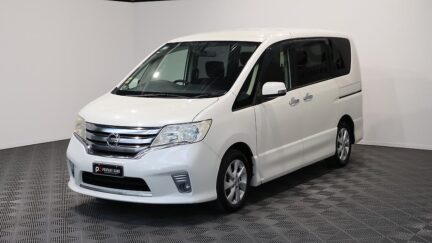 2013 Nissan Serena Hybrid Highway Star image 353062