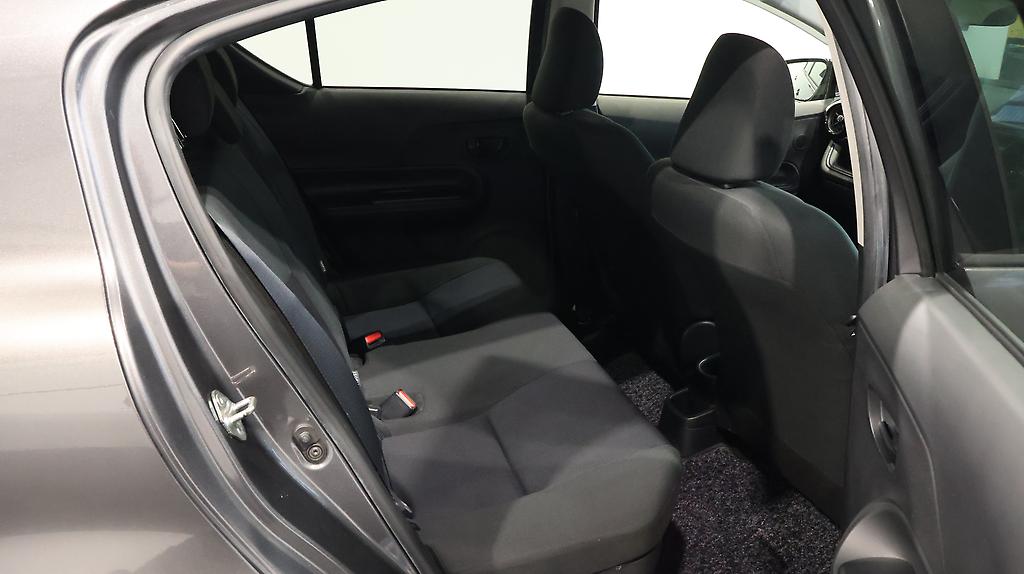 2015 Toyota Aqua S MODEL + PUSH START + REVERSE CAMERA image 357906