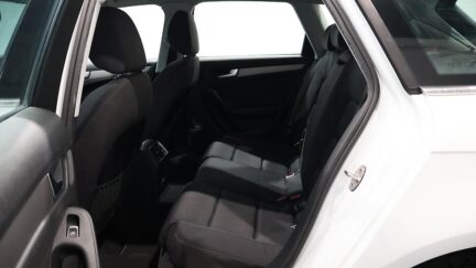 2013 Audi A4 Avant 2.0TFSI Quattro 4WD image 353609