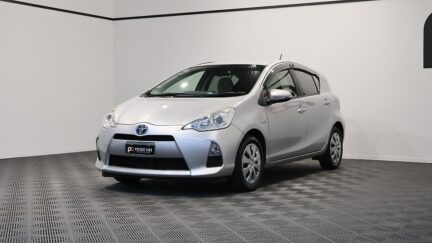 2013 Toyota Aqua Hybrid S Smart Entry Navi ready Package image 357462