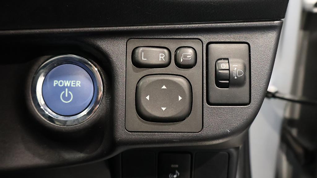 2015 Toyota Aqua S Model, Push Start, Reverse Camera image 357163
