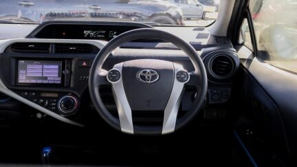 2014 Toyota Aqua F spec Hybrid Push start image 353189