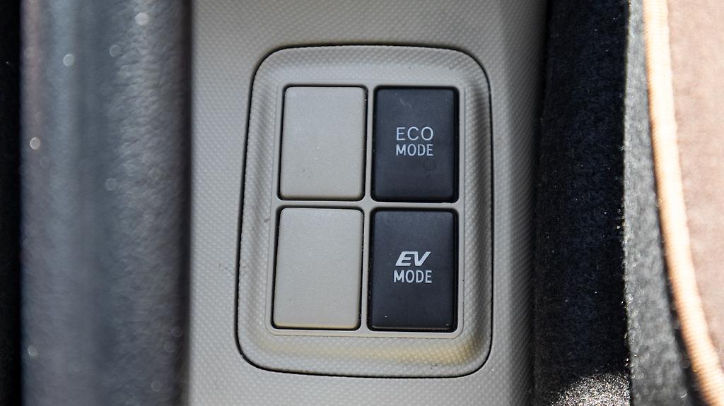 2012 Toyota Aqua F spec, Push start image 357803