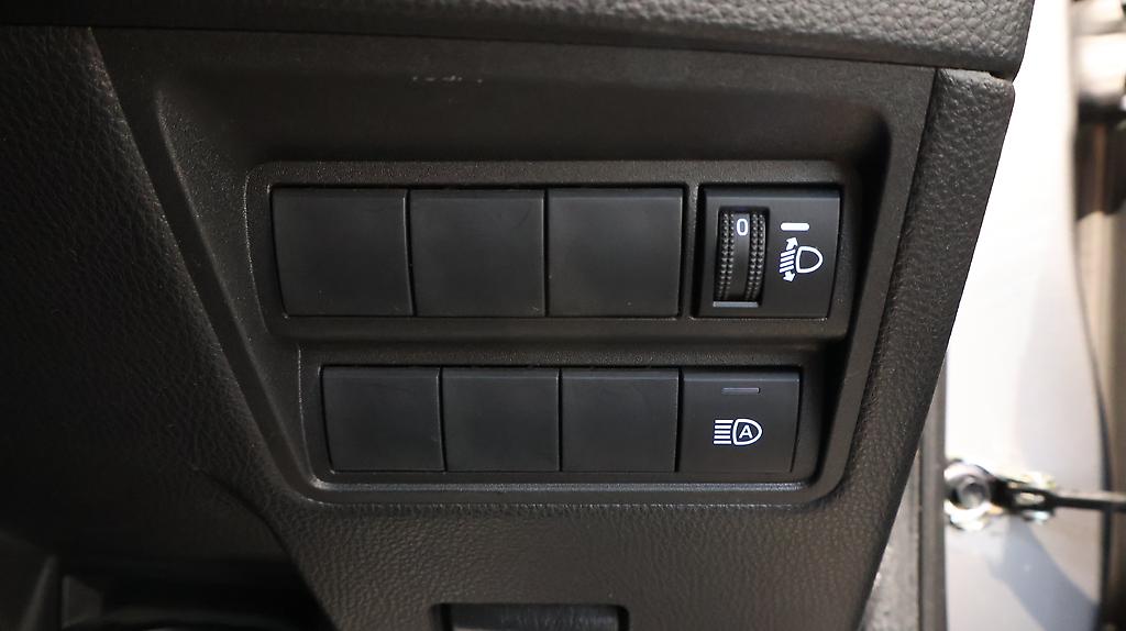 2021 Toyota Yaris Hybrid X image 357101