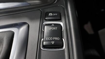 2013 BMW 320i xDrive M Sports image 357034