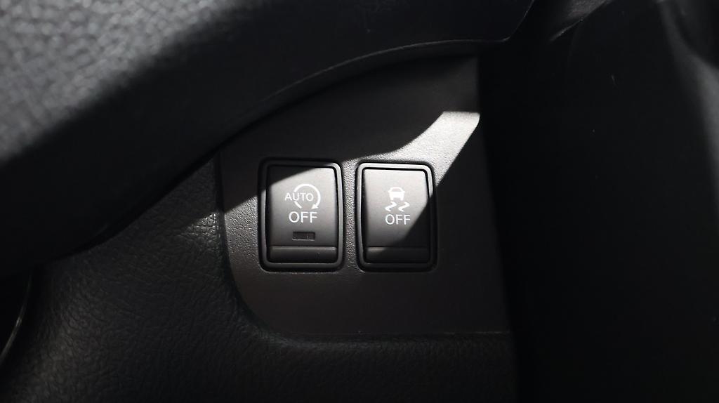 2013 Nissan Serena Hybrid Highway Star image 353081