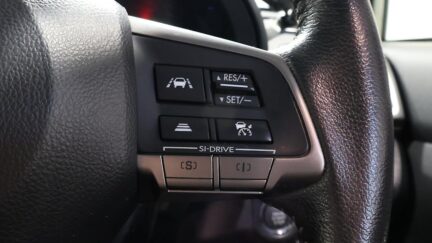 2015 Subaru XV 2.0i-L Eyesight AWD image 356327