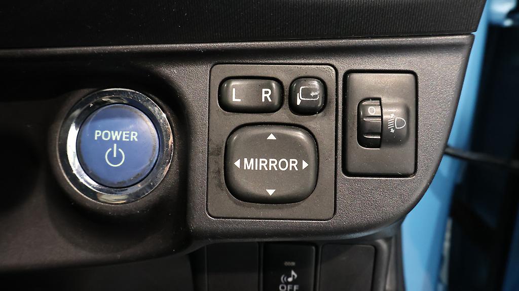 2013 Toyota Aqua S MODEL – PUSH START image 357563