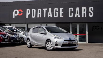 2013 Toyota Aqua Hybrid F spec , Push start image 357811