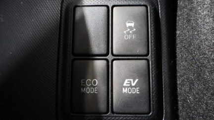 2015 Toyota Aqua S MODEL + PUSH START + REVERSE CAMERA image 357914