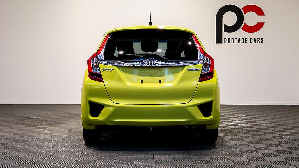 2015 Honda Fit Hybrid F Package image 354663