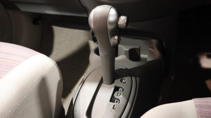 2016 Nissan March Bolero image 355355