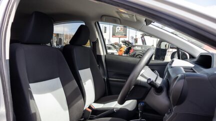 2013 Toyota Aqua Hybrid F spec , Push start image 357820