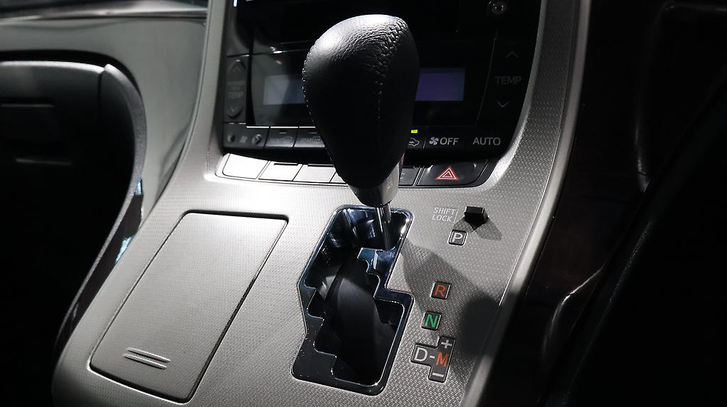 2013 Toyota Alphard 240S image 357539