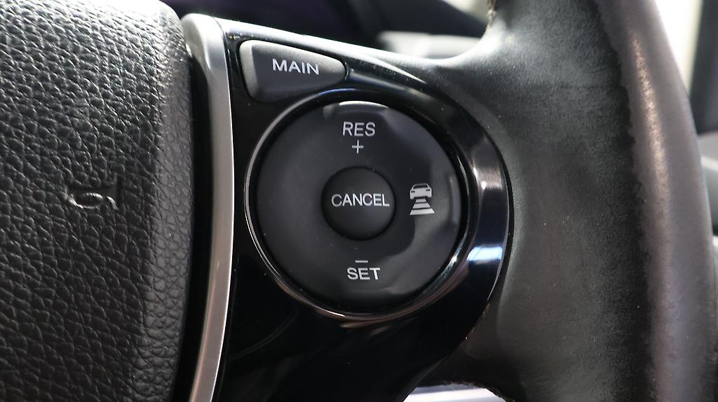 2014 Honda Odyssey Absolute EX image 357892