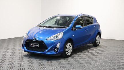 2015 Toyota Aqua S Model, Push Start image 353519