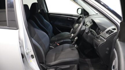 2014 Suzuki Swift XG, Push Start image 354856