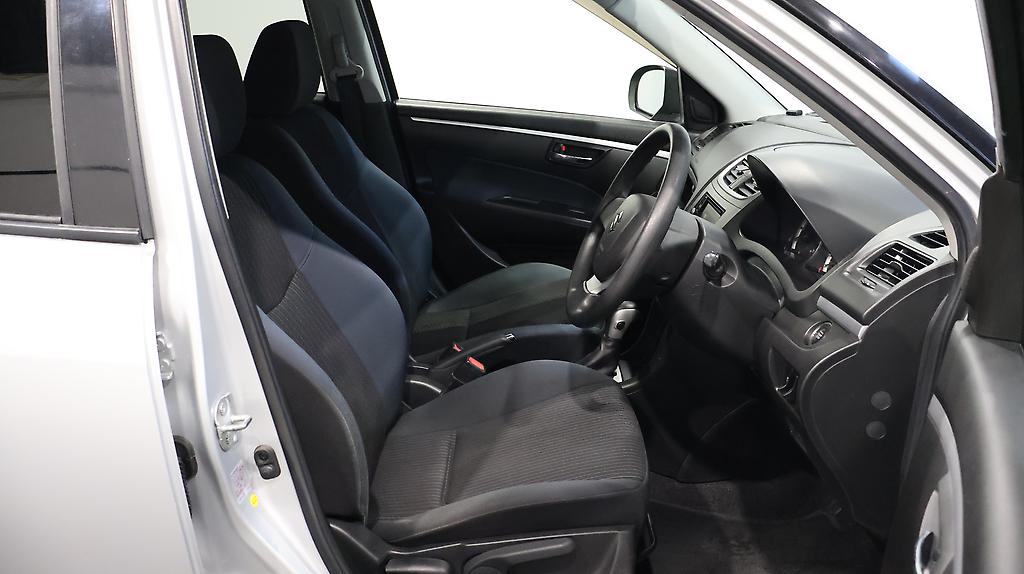 2014 Suzuki Swift XG, Push Start image 354856