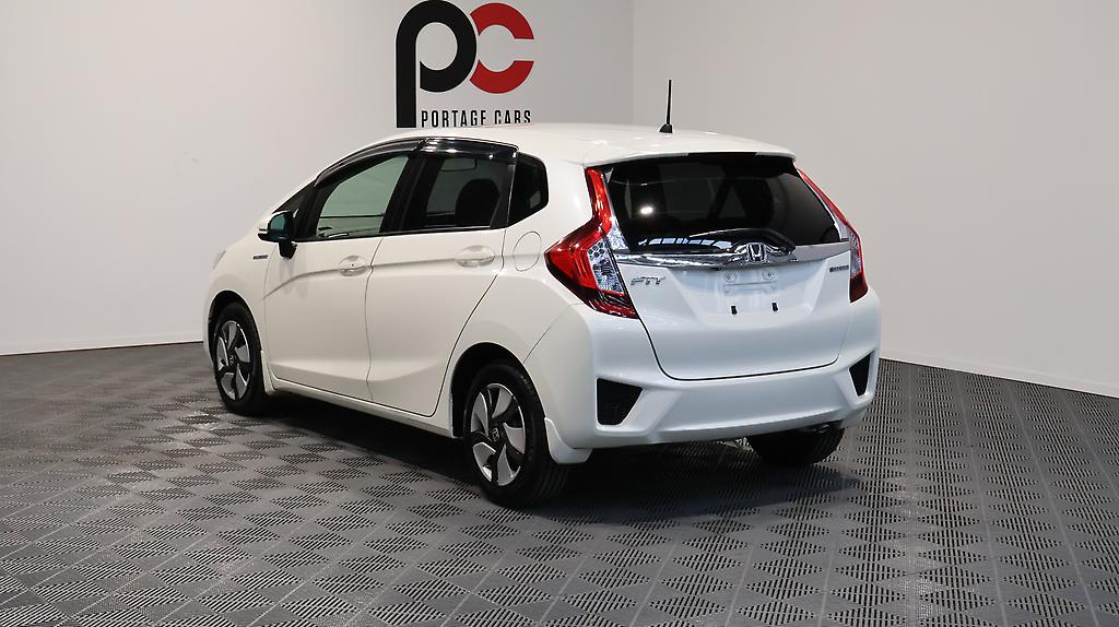 2013 Honda Fit Hybrid L-Package image 356333
