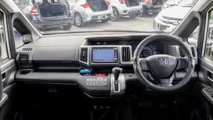2012 Honda Step Wagon Spada 8 seater Keyless start image 356996