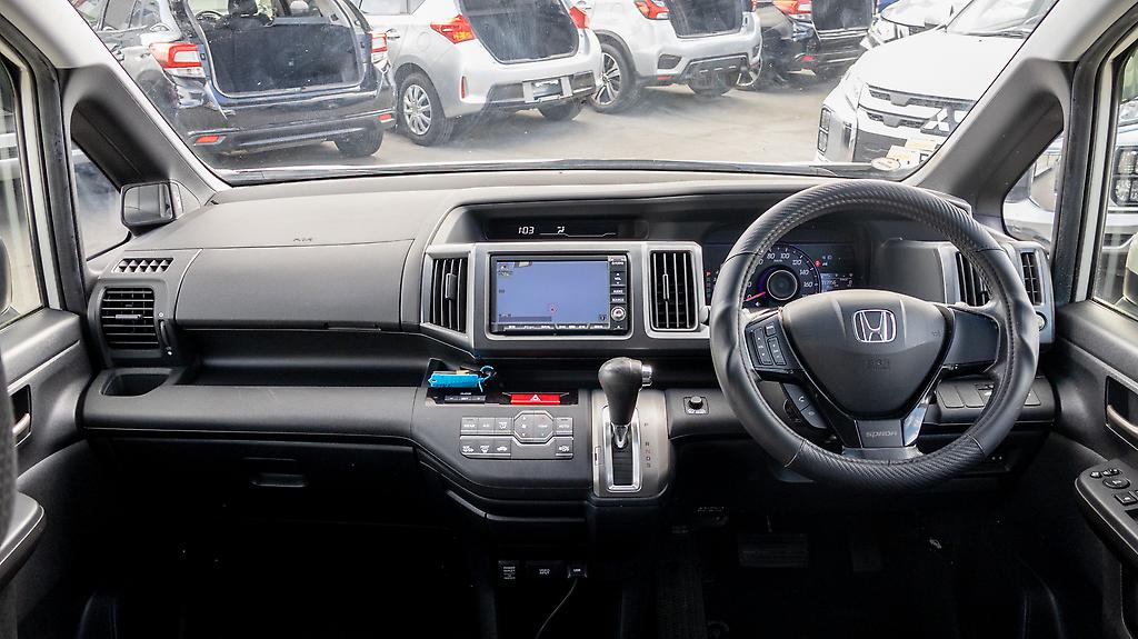 2012 Honda Step Wagon Spada 8 seater Keyless start image 356996