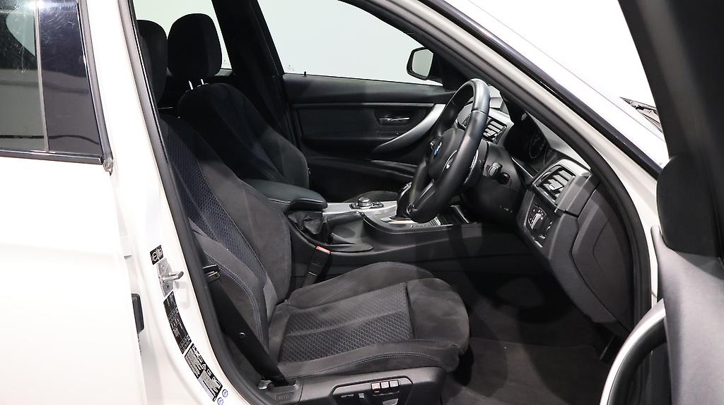2013 BMW 320i xDrive M Sports image 357027