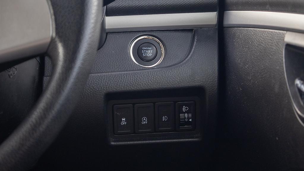 2015 Suzuki Swift XG, Push start image 356907