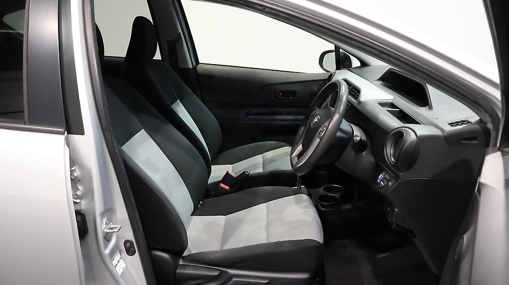 2013 Toyota Aqua S Model, Push Start, Reverse Camera image 355951