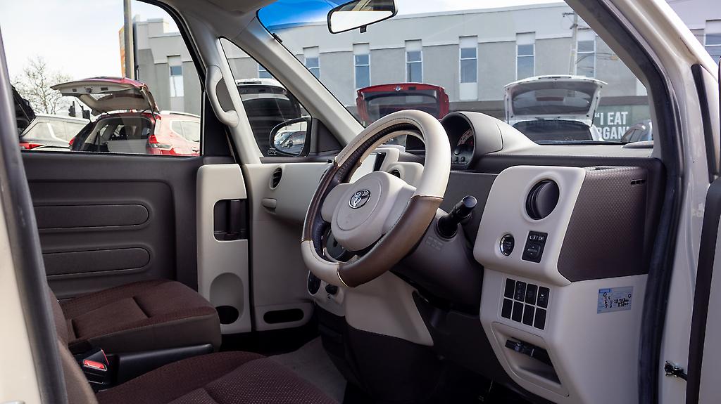 2013 Toyota Porte Cool shape  Spade model Push start image 356944