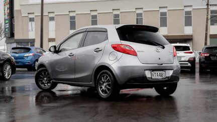 2011 Mazda Demio 13s I stop image 355089