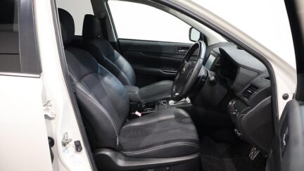 2013 Subaru Legacy Touring Wagon 2.5i Eyesight B-Sport G AWD image 353345