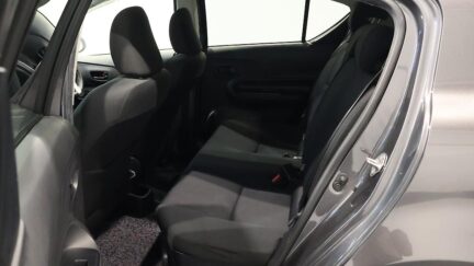 2015 Toyota Aqua S MODEL + PUSH START + REVERSE CAMERA image 357905