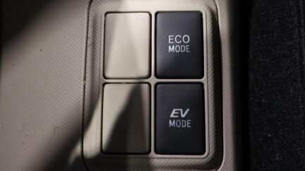 2013 Toyota Aqua Hybrid G MODEL – PUSH START image 357519