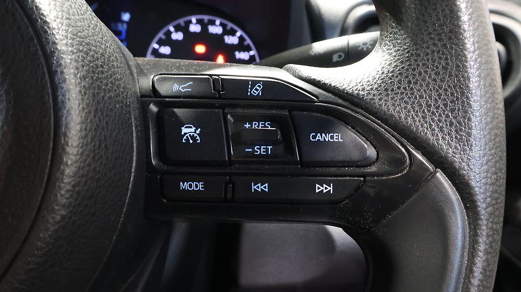 2021 Toyota Yaris Hybrid X image 357608