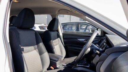 2022 Nissan X-trail ST 2.5P/4WD/NZ NEW image 353205