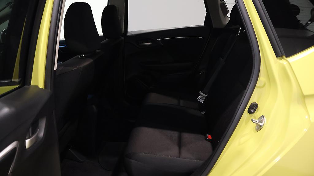 2015 Honda Fit Hybrid F Package image 354666