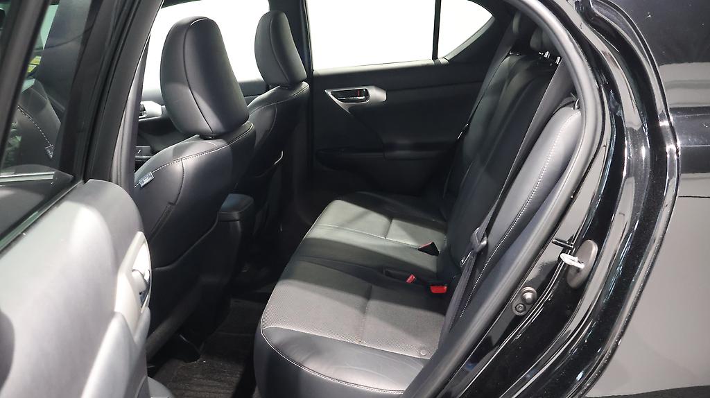 2012 Lexus CT 200h F Sports image 355581