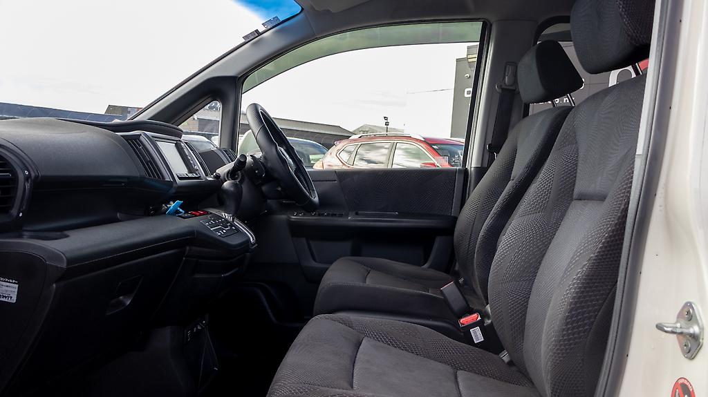 2012 Honda Step Wagon Spada 8 seater Keyless start image 357006
