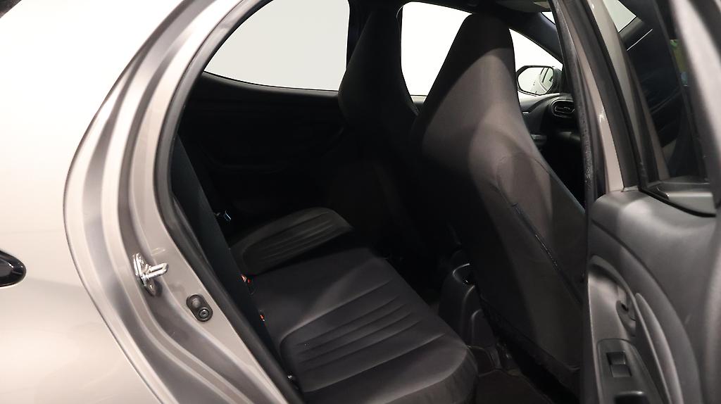 2021 Toyota Yaris Hybrid X image 357093