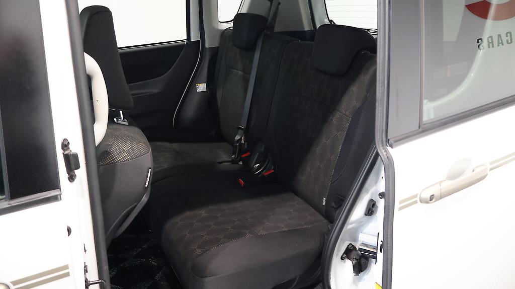 2015 Suzuki Solio DJE J Style image 354813