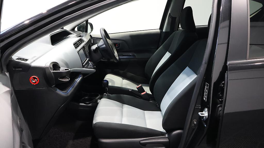 2014 Toyota Aqua S Model, Push Start, Reverse Camera image 356600