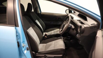 2013 Toyota Aqua S Model, Push Start image 355215